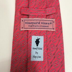 Vineyard Vines Men's Tie Fish Hooks Pink Satin Silk USA 3.75 (W) x 58" (L) euc